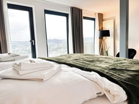 Deluxe Double Room, City View | Individually decorated, blackout drapes, free WiFi, bed sheets