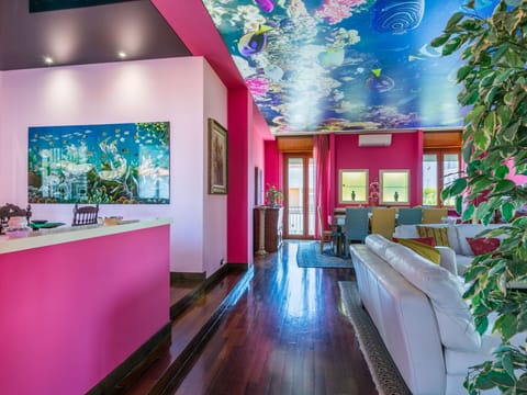 Wood, Flooring, Interior Design, Floor, Furniture, Wood Flooring, Room, Ceiling, Wood Stain, Hardwood