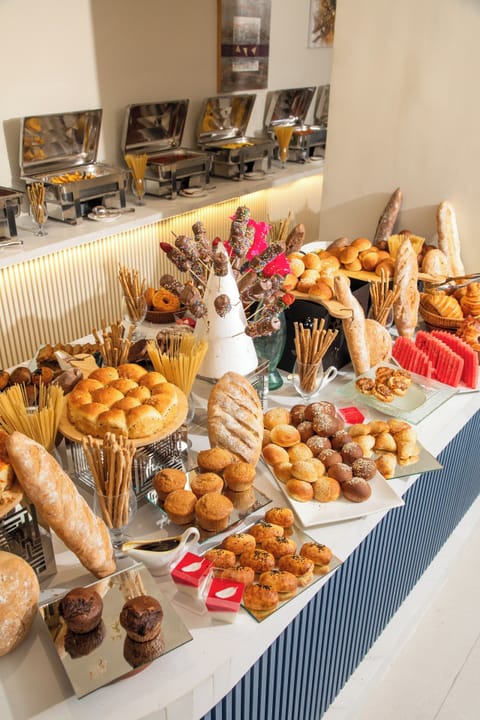 Daily continental breakfast for a fee
