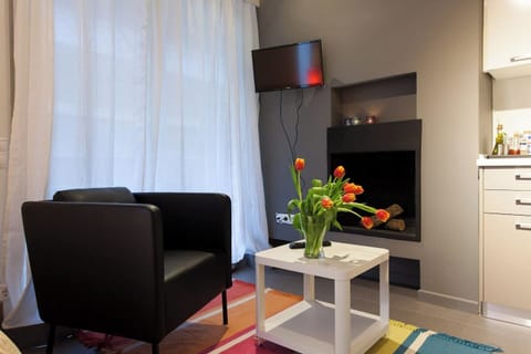 Sitting space & fireplace