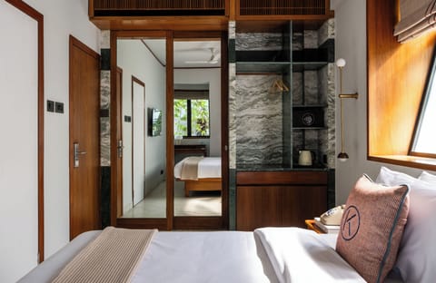 Classic Double Room | Wardrobe