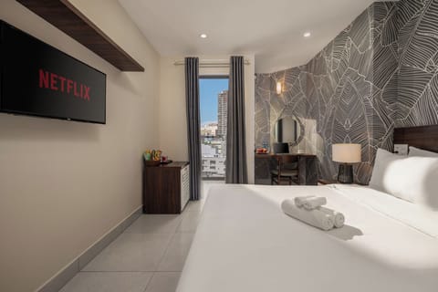 Deluxe Double Room | Desk, laptop workspace, free WiFi