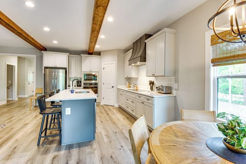 House (4 Bedrooms) | Interior