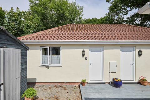 House | 1 bedroom