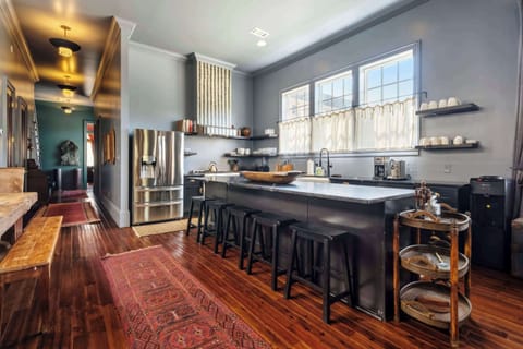 Open Floor Plan with Plenty of Seating