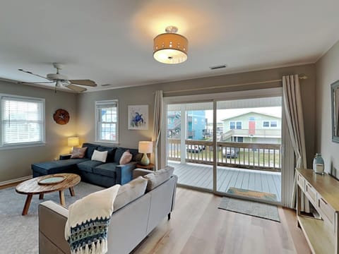 Studio (3 Bedrooms) | Property amenity