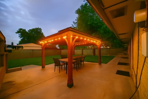 Outdoor dining