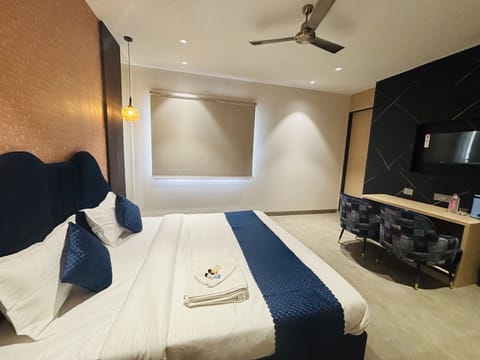 Superior Double Room | Desk, laptop workspace, WiFi (free)