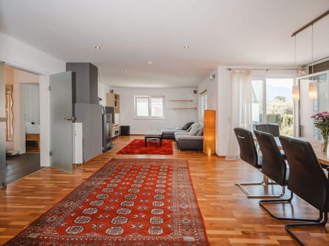 Flooring, Floor, Interior Design, Furniture, Wood, Couch, Ceiling, Wood Flooring, Living Room, Apartment