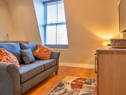 Deck, Shade, Hardwood, Outdoor Furniture, Balcony, Plank, Eco Hotel, Swimming Pool, Wood Flooring, Resort