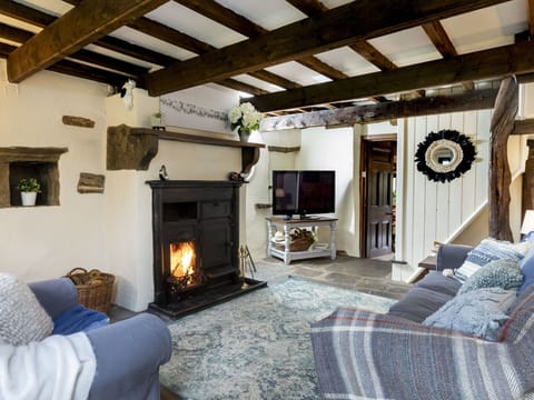 Deck, Shade, Hardwood, Outdoor Furniture, Balcony, Plank, Eco Hotel, Swimming Pool, Wood Flooring, Resort