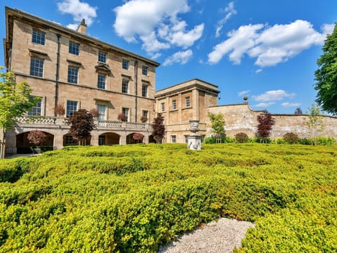 Deck, Shade, Hardwood, Outdoor Furniture, Balcony, Plank, Eco Hotel, Swimming Pool, Wood Flooring, Resort