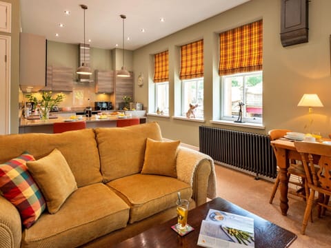 Deck, Shade, Hardwood, Outdoor Furniture, Balcony, Plank, Eco Hotel, Swimming Pool, Wood Flooring, Resort