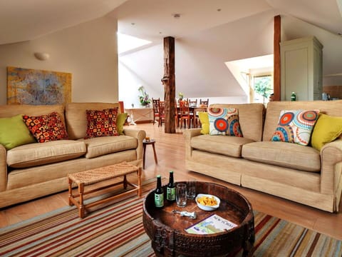 Deck, Shade, Hardwood, Outdoor Furniture, Balcony, Plank, Eco Hotel, Swimming Pool, Wood Flooring, Resort