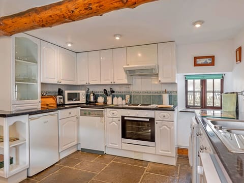 Deck, Shade, Hardwood, Outdoor Furniture, Balcony, Plank, Eco Hotel, Swimming Pool, Wood Flooring, Resort