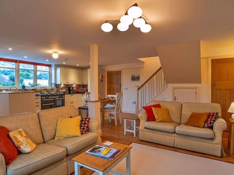 Apartment, Mountain Range, Valley, Alps, Hotel, Mountain Village