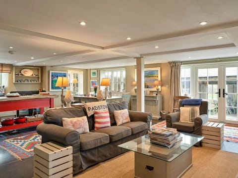 Apartment, Mountain Range, Valley, Alps, Hotel, Mountain Village