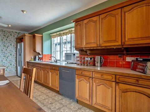 Apartment, Mountain Range, Valley, Alps, Hotel, Mountain Village