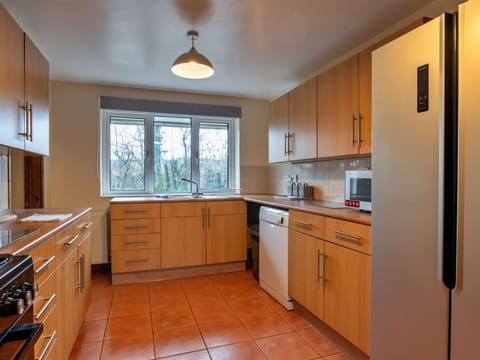 Apartment, Balcony, Shade, Marina, Hotel, Dock