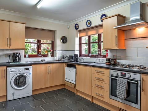 Apartment, Mountain Range, Valley, Alps, Hotel, Mountain Village