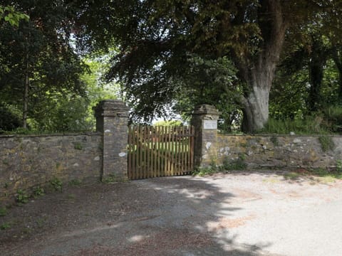 Apartment, Balcony, Shade, Marina, Hotel, Dock