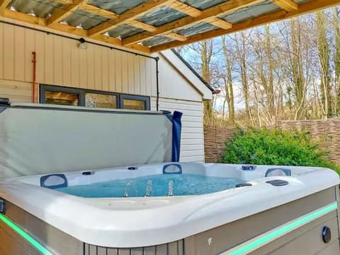 Apartment, Balcony, Shade, Marina, Hotel, Dock