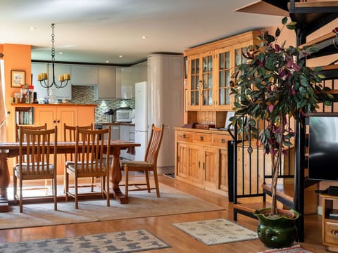 Apartment, Balcony, Shade, Marina, Hotel, Dock