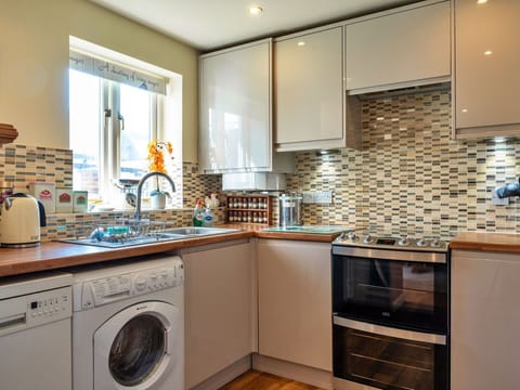 Apartment, Balcony, Shade, Marina, Hotel, Dock