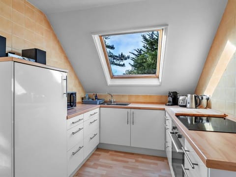 Apartment, Balcony, Shade, Marina, Hotel, Dock