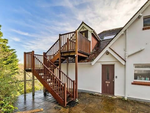 Apartment, Balcony, Shade, Marina, Hotel, Dock