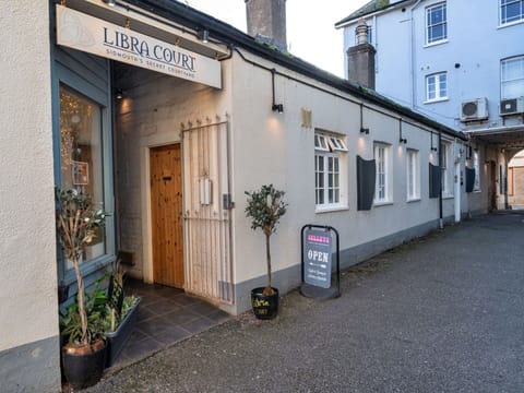 Apartment, Balcony, Shade, Marina, Hotel, Dock