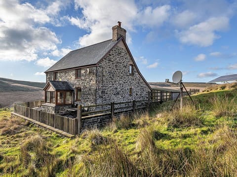 Apartment, Balcony, Shade, Marina, Hotel, Dock