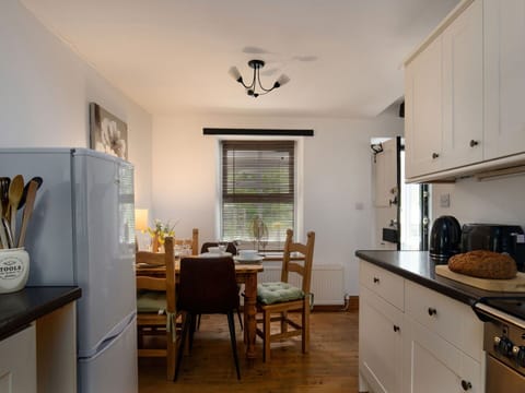 Apartment, Balcony, Shade, Marina, Hotel, Dock