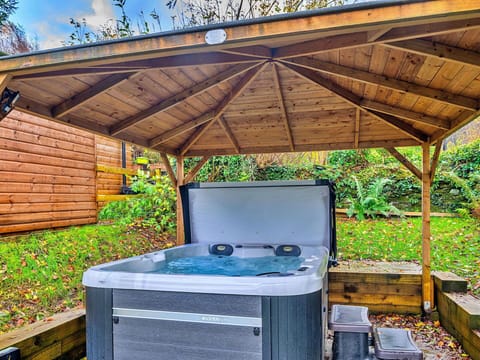 Apartment, Balcony, Shade, Marina, Hotel, Dock