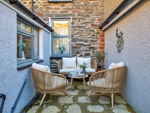 Apartment, Balcony, Shade, Marina, Hotel, Dock