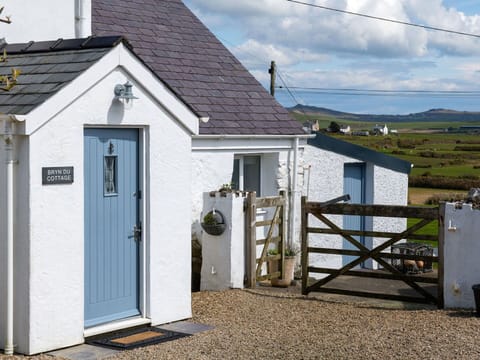 Apartment, Balcony, Shade, Marina, Hotel, Dock
