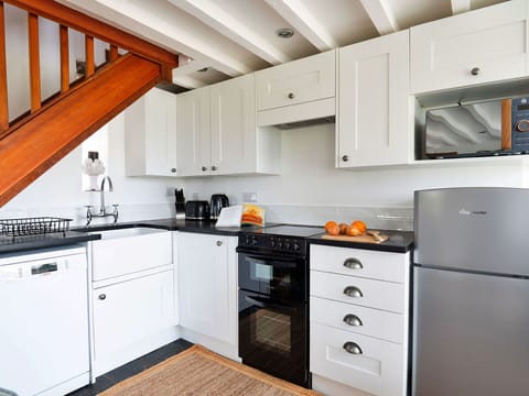 Apartment, Balcony, Shade, Marina, Hotel, Dock