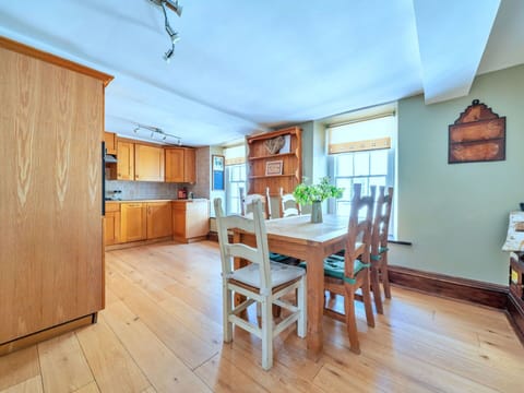 Apartment, Balcony, Shade, Marina, Hotel, Dock