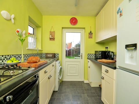 Apartment, Balcony, Shade, Marina, Hotel, Dock