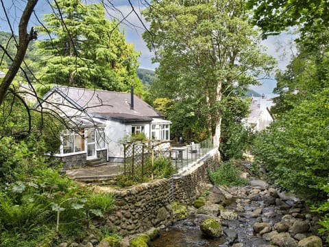 Apartment, Balcony, Shade, Marina, Hotel, Dock
