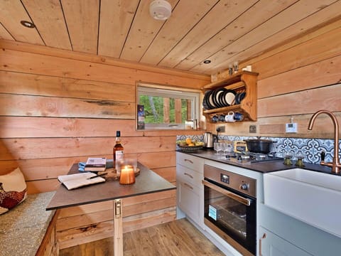 Apartment, Balcony, Shade, Marina, Hotel, Dock