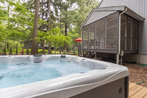 Luxuriate in nature with a steamy soak under the pines.