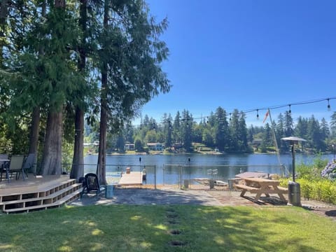 Luxury House, Lake View, Lakeside (4 Bedrooms) | Lake view