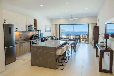 1306 Kitchen