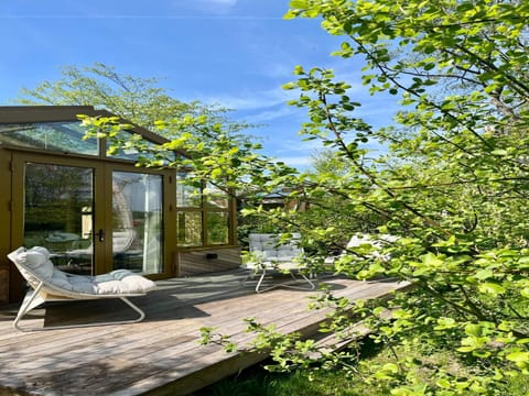 House | Balcony