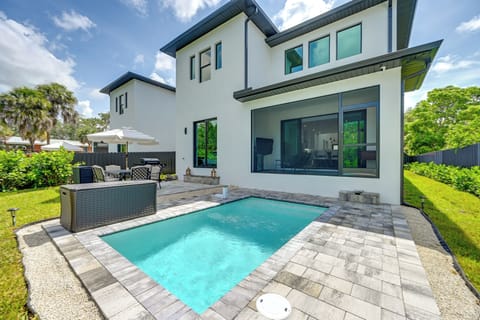 Naples Vacation Rental | 4BR | 3.5BA | 2,800 Sq Ft | 3 Steps to Enter