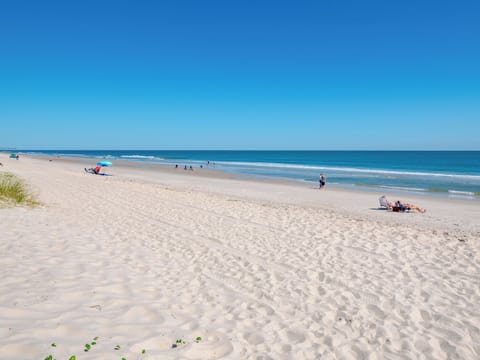 Condo (2 Bedrooms) | Property amenity