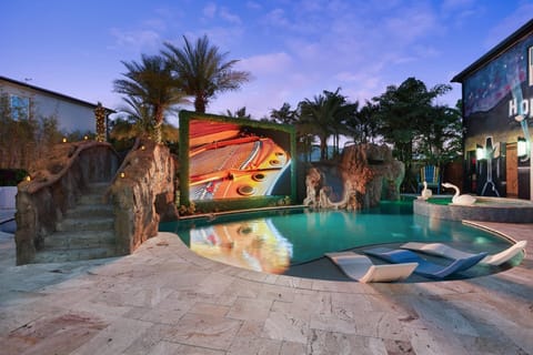 Pool/Lazy River