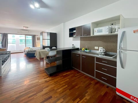 Apartment, 1 Bedroom, Accessible, Smoking | Interior