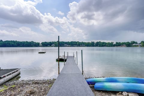 Bronson Vacation Rental | 3BR | 2BA | 2,750 Sq Ft | Stairs Required